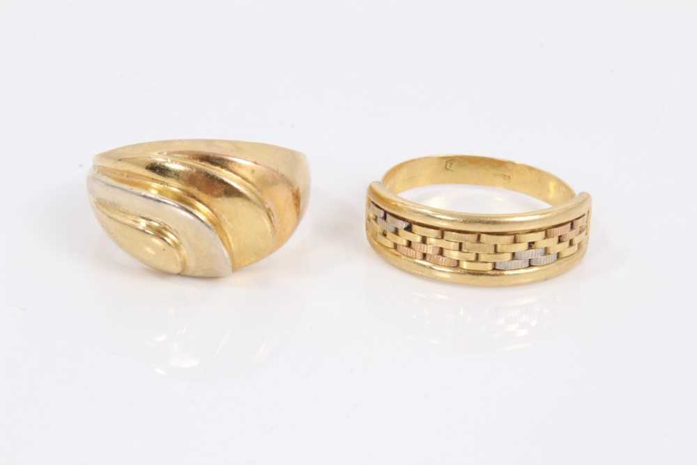 Lot 169 - 18ct gold ring with three colour gold link design, size O and one other 18ct gold abstract design ring, size O½