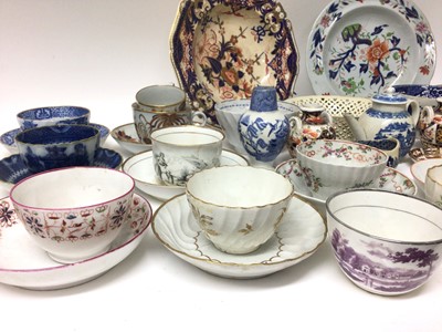 Lot 251 - A large group of mostly 18th and 19th century English ceramics, including a creamware basket, pearlware teapot, Derby, Newhall, etc