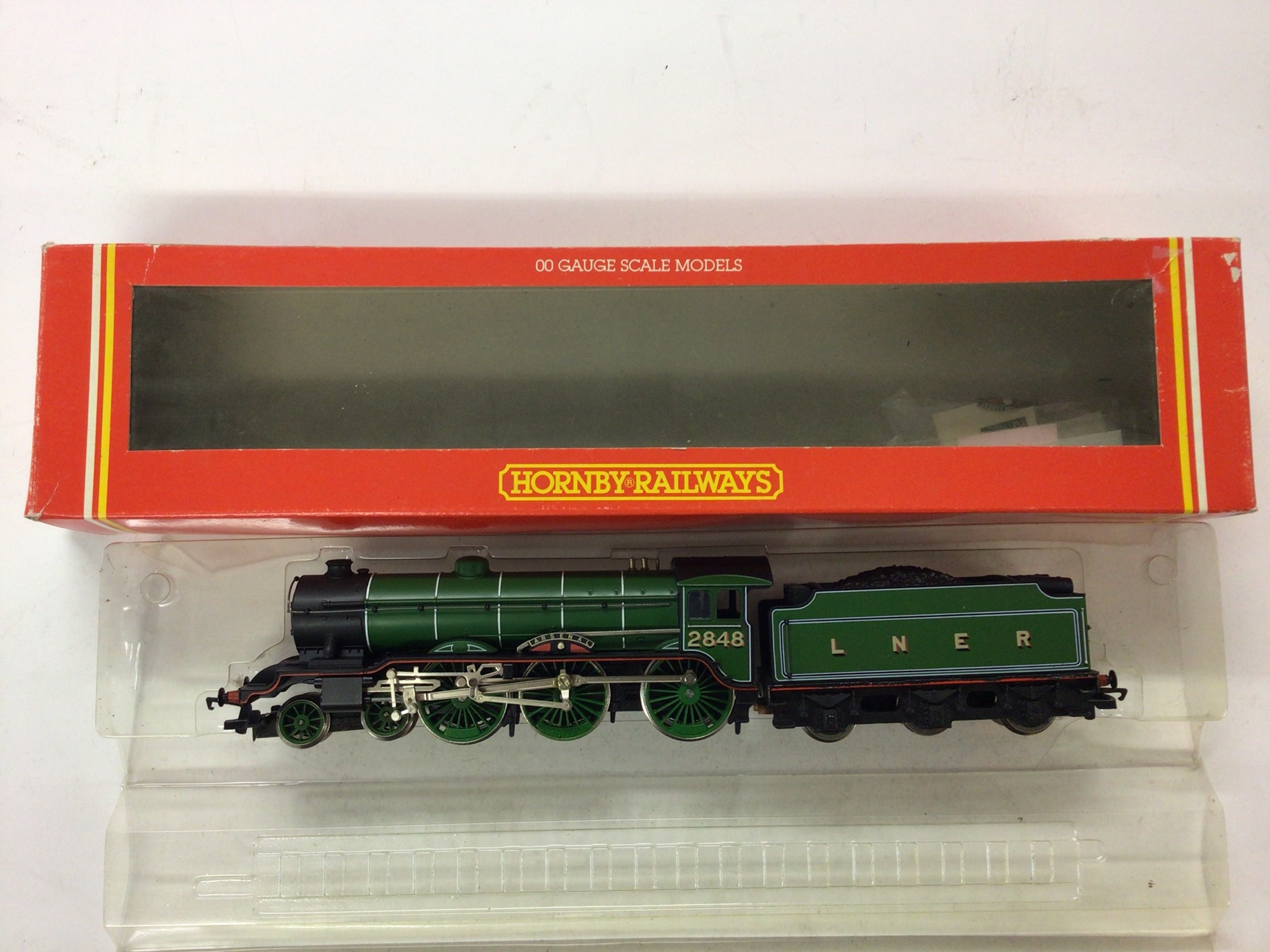 Lot 66 - Hornby OO gauge locomotives BR dark blue