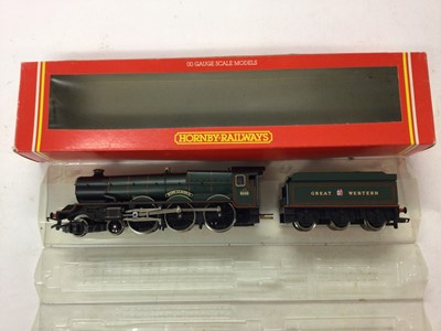 Lot 70 - Hornby OO gauge locomotives GWR lined dark green 4-6-0 Knigs Class 'King James II' locomotive and tender 6008, R082, SR lined dark green 4-4-0 Schools Class 'Cranleigh' locomotive and tender 936, R...