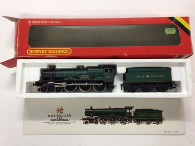 Lot 75 - Hornby OO gauge locomotives GWR lined green 4-6-0 Hall Class 'Kneller Hall ' locomotive and tender 5934, R761, LNER lined green 4-6-0 Class B17 'Manchester United' locomotive and tender 2862, R053,...