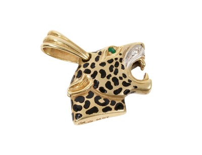 Lot 769 - 14ct gold panther pendant