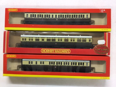 Lot 135 - Hornby OO gauge GWR carriages including Clerestory brake coaches R4199 (x3) & four other Clerestory coaches, Restaurant Car R4151B, Autocoach R4025 and two brake coaches (11)