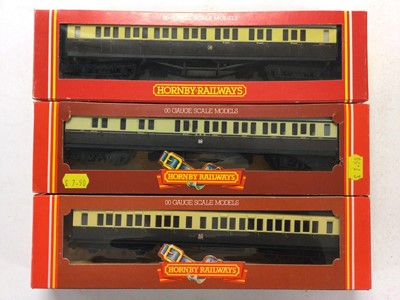Lot 136 - Hornby OO gauge GWR carriages Clerestory Third Class coaches R435, R436 (x2), R484 (x2), R488 and four others (10)