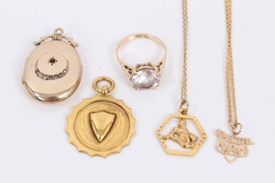 Lot 194 - Two 9ct gold pendants on chains, 9ct gold fob, 9ct gold solitaire dress ring and 9ct gold locket