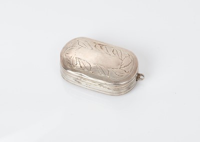 Lot 498 - George III silver vinaigrette of oval form with brite cut engraved decoration, gilded interior with filigree work hinged grill, (Birmingham 1802), maker Samuel Pemberton, 4cm