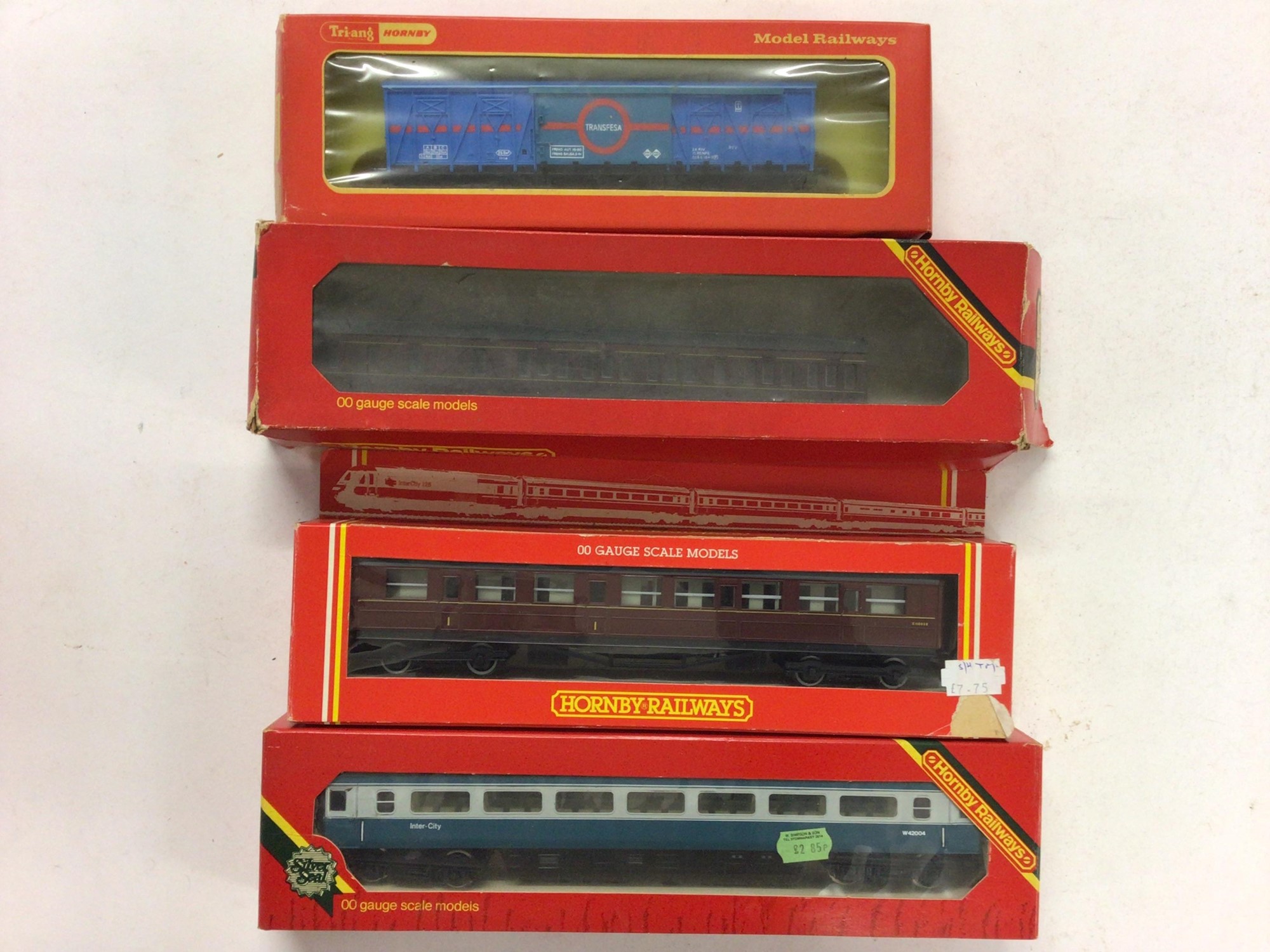 Selling Hornby Railways OO Gauge R425 Inter-City Coach Mk III 1st Class Open