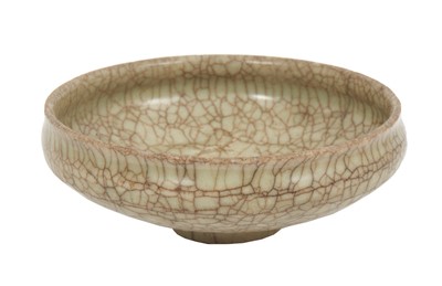 Lot 325 - Early Chinese Ge ware stoneware footed bowl, possibly Song, of squat form with everted rim, 12.5cm diameter