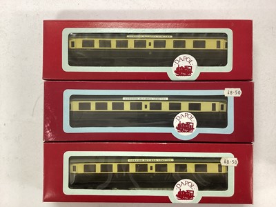 Lot 150 - Dapol OO gauge GWR Cornish Riviera Limited Coaches, plus selection of wagons (x25), all boxed (31)
