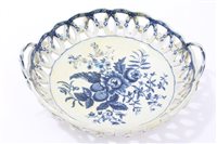 Lot 108 - 18th century Worcester blue and white Pinecone...