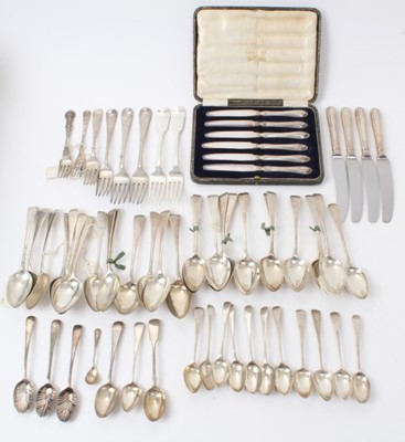 Lot 532 - Set of six George III silver Old English pattern teaspoons, (London 1812), together with large group of Georgian and later silver flatware to include spoons and forks, 48ozs of weighable silver.