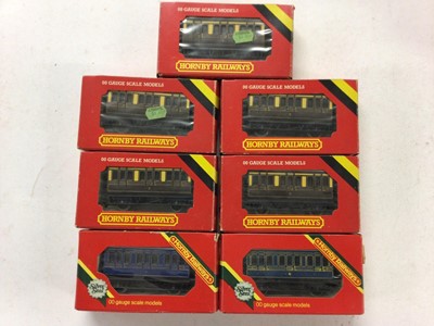Lot 156 - Hornby OO gauge early rolling stock GWR 4 wheel coaches (x5) and two others, Tank and Mineral wagons, Ventilated and other vans, plus Triang Hornby rolling stock (x26), all boxed (49)