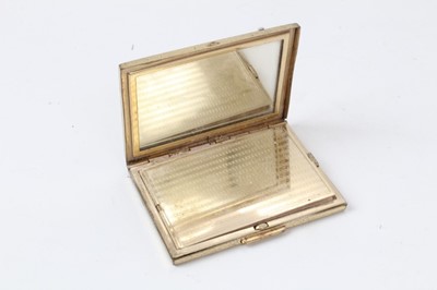 Lot 134 - H.H.The Maharaja Mohun Shumsher Jung in Nepal,1950s presentation ladies' gilt metal powder compact with inscription in fitted box. 7.5 x 5.5cm