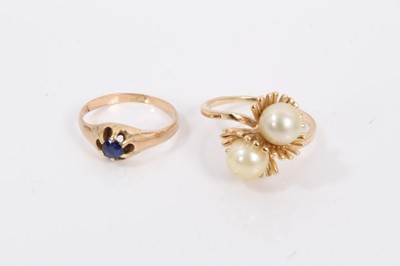 Lot 54 - Two 9ct gold gem set cocktail rings, 14ct gold cultured pearl cross over ring and one other 14ct gold ring