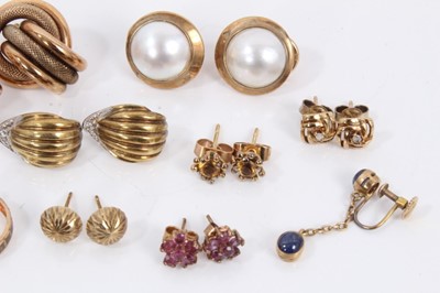 Lot 56 - Group of 9ct gold earrings to include nine pairs and one single screw back earring