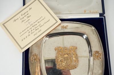 Lot 137 - Fine quality Asprey silver and parcel gilt dish made to commemorate the 25th Wedding Anniversary of H.M. The Queen and H.R.H. The Prince Philip, limited edition 9/500,in fitted case