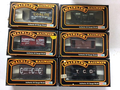 Lot 164 - Mainline OO gauge rolling stock including Hopper, Coke and 7 Plank wagons, all boxed (25)