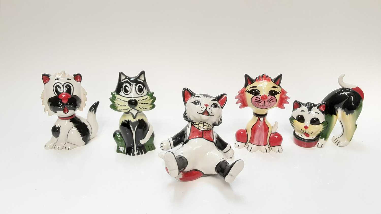 Lot 1184 - Five Lorna Bailey model cats