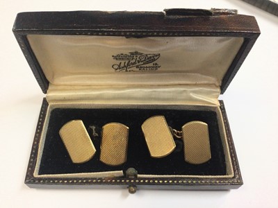 Lot 39 - Pair of 1930s 9ct gold cufflinks with engine turned decoration
