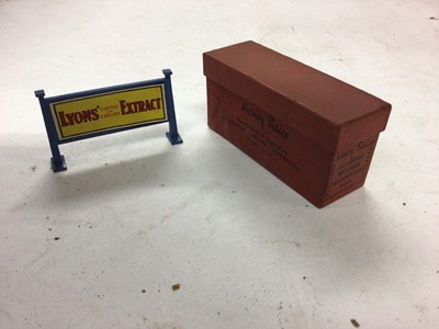 Lot 168 - Hornby O gauge boxed selection including Flat Truck with container RS713, Barrel Wagon RS691, No.1 level crossing A812, various straight rails B1, Points, Parallel Points etc (qty)