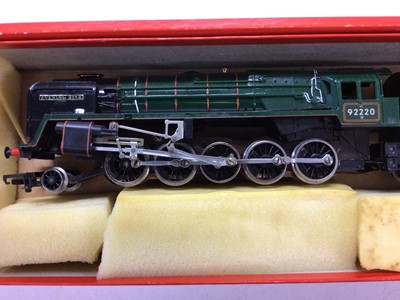 Lot 65 - Triang Hornby OO gauge locomotive ( the last steam engine built by BR) 0-10-0 "Evening Star" and tender 92220, R861, Hornby locomotives LMS maroon 2-6-4 Class 4P locomotive 2312, R299, BR black 2-6...