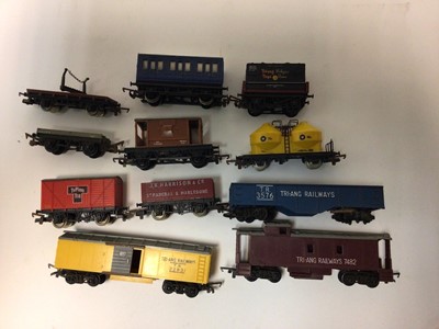 Lot 177 - Lima OO gauge boxed selection of wagons & rolling stock, plus unboxed diesel engines Hornby & Lima and some accessories (qty)
