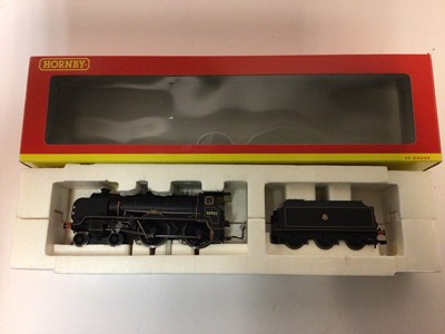 Lot 178 - Bachmann OO gauge Class E4 473 Southern Green, 35-076, Class 64XX GWR 6407 (end flap missing), Modified Hall Class 7904 BR lined black Early Emblem 'Fountains Hall', 31-783 plus Hornby OO gauge BR...
