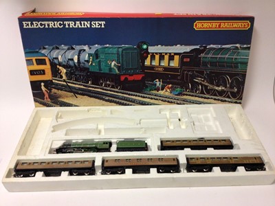 Lot 183 - Railway OO gauge selection including Hornby R824 (no track) Lima Western Gladiator diesel locomotive, Hornby Dock Authority 0-4-0 locomotive, various boxed and unboxed locomotives , carriages, roll...