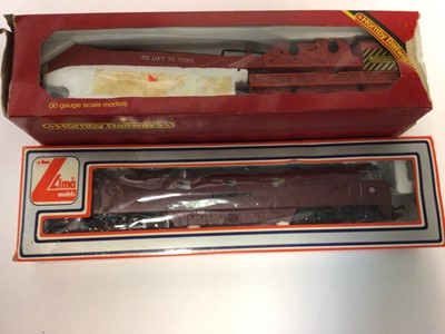 Lot 183 - Railway OO gauge selection including Hornby R824 (no track) Lima Western Gladiator diesel locomotive, Hornby Dock Authority 0-4-0 locomotive, various boxed and unboxed locomotives , carriages, roll...