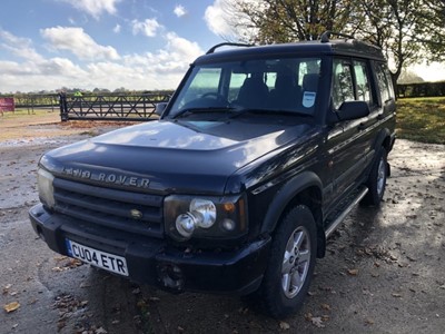 Lot 2 - 2004 Land Rover Discovery SW 2.5 TD5 Pursuit, diesel, manual, 5 seater, finished in blue with a cloth interior, reg. no. CU04 ETR