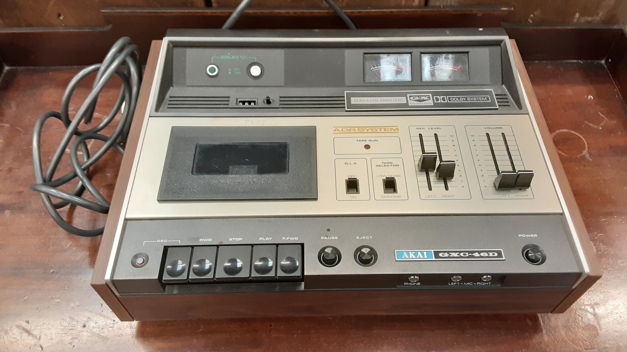 Lot 2218 - Vintage Akai GXC-46D Dolby System cassette