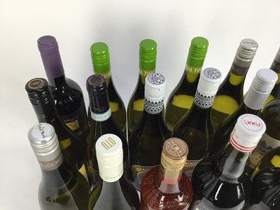 Lot 67 - Eighteen bottles, mixed red and white wines, together with a bottle of Pimm's and Captain Morgan Spiced Gold