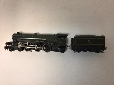 Lot 219 - Trix 3-rail OO gauge BR green 4-6-2 'Scotsman' locomotive and tender 60103 and coach plus 20/58 diesel 2-car set with maroon & cream livery  20058 (Trix box but not original contents)