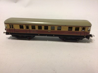 Lot 219 - Trix 3-rail OO gauge BR green 4-6-2 'Scotsman' locomotive and tender 60103 and coach plus 20/58 diesel 2-car set with maroon & cream livery  20058 (Trix box but not original contents)