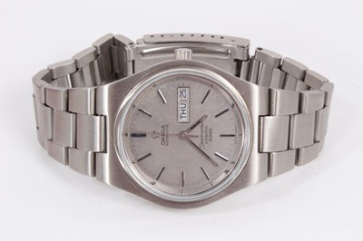 Lot 222 - Omega Automatic Seamaster Cosmic 2000 stainless steel wristwatch, boxed with papers
