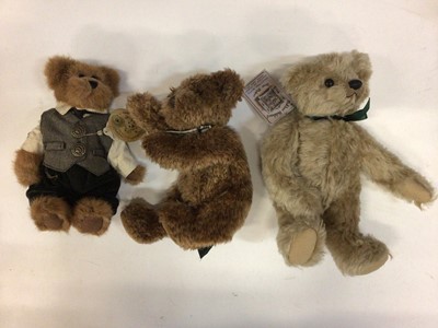Lot 1844 - A group of designer bears including Steiff 000829, Mother Hubbard Bono 4/4 and Chester 1/1 both with tag, Floyd 9/15 by Shirley Latimer with tag, Edmund by Boyds Bears with tag plus other bears. (1...