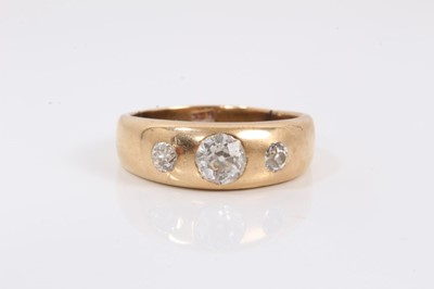Lot 119 - Victorian 18ct gold diamond three stone gypsy ring