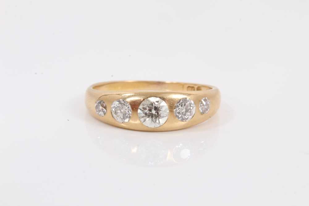 Lot 120 - Victorian 18ct gold diamond five stone gypsy ring