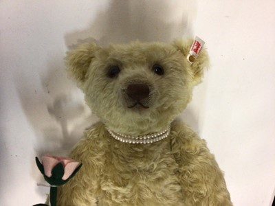 Lot 1872 - Steiff limited edition bear celebrating Queen Elizabeth's 90th Birthday