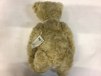 Lot 1872 - Steiff limited edition bear celebrating Queen Elizabeth's 90th Birthday