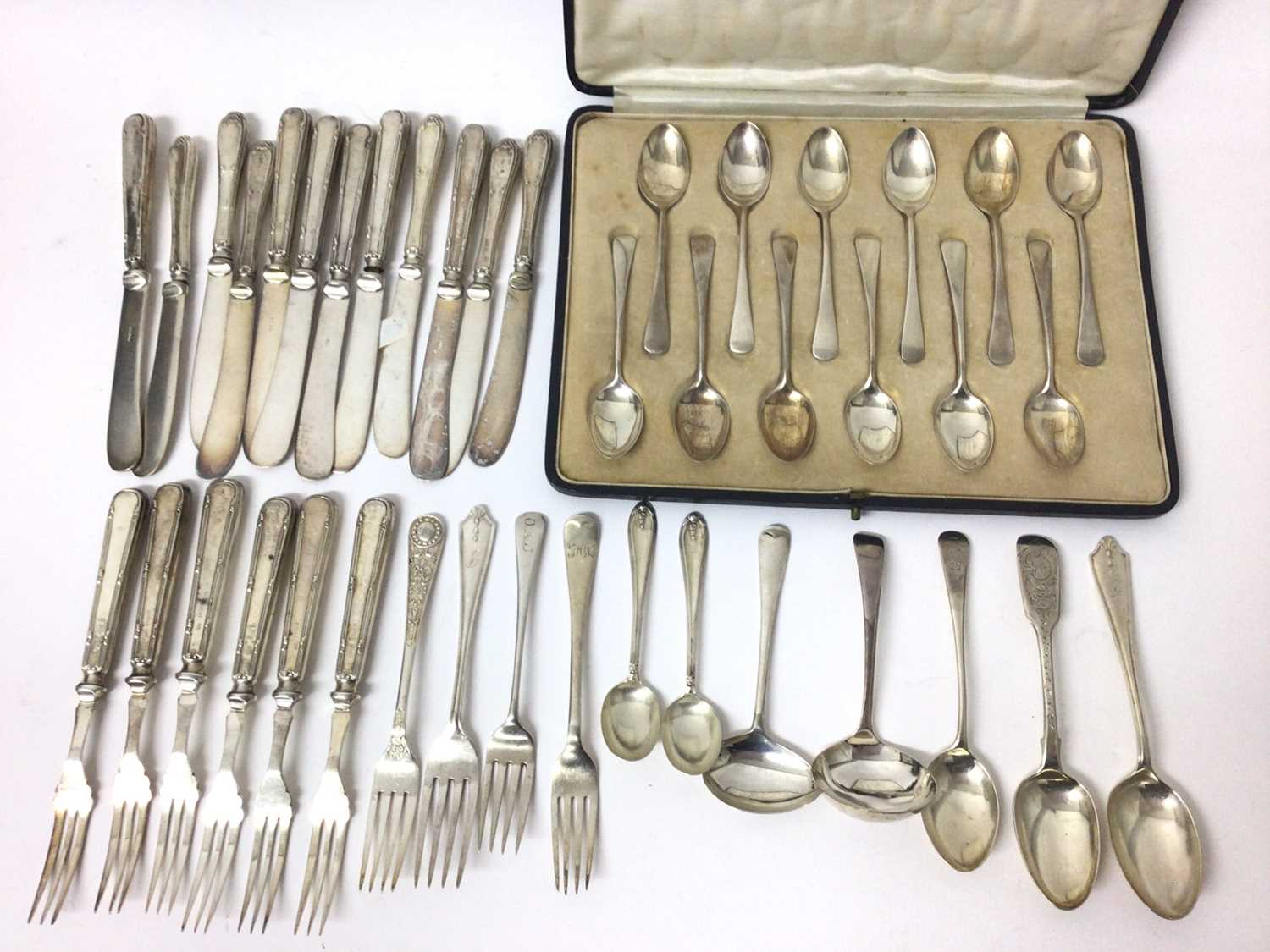 Lot 137 - Set of twelve silver teaspoons in fitted case, other silver flatware and silver handled cutlery