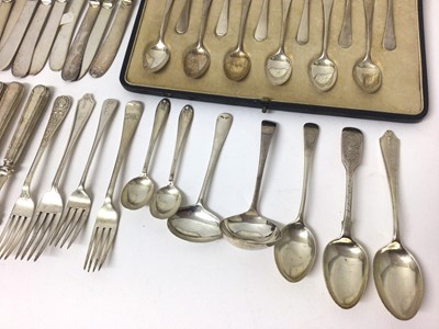 Lot 137 - Set of twelve silver teaspoons in fitted case, other silver flatware and silver handled cutlery