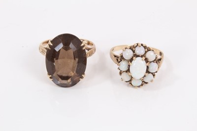 Lot 176 - 9ct gold opal cluster ring, 9ct gold smoky quartz ring and an antique coral necklace