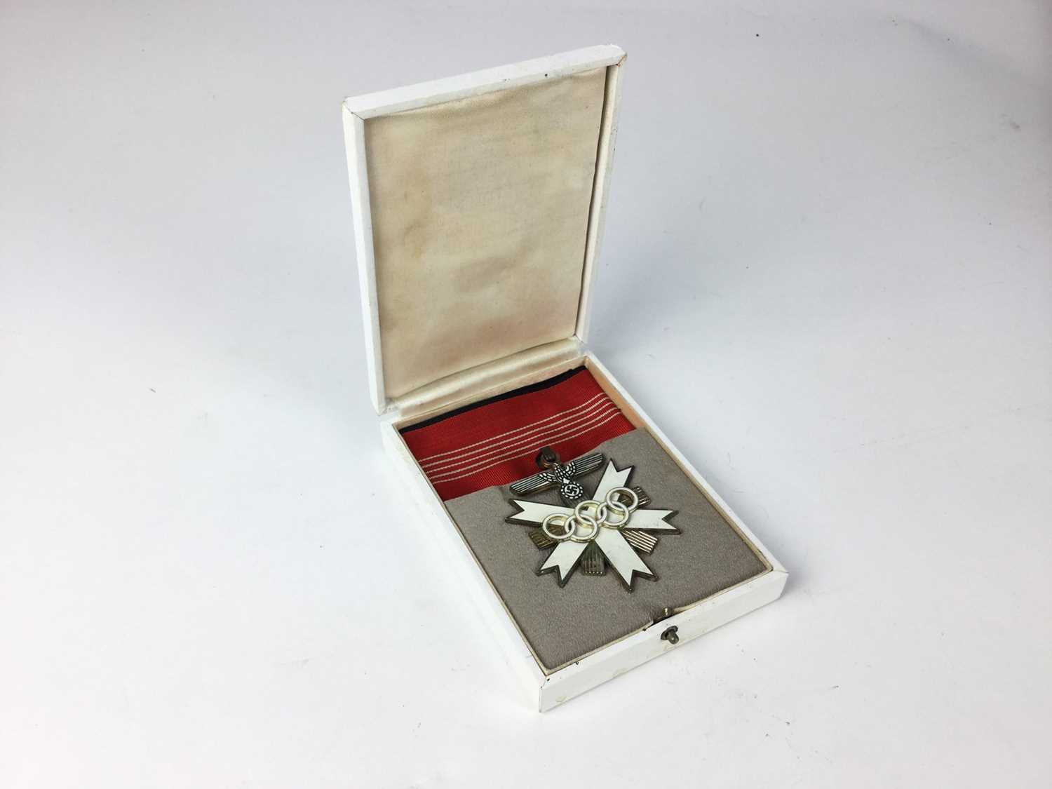 Lot 850 - Nazi German Olympic Games Decoration, First Class, in box.