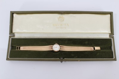 Lot 233 - Ladies vintage Invicta 9ct gold cased wristwatch on 9ct gold bracelet