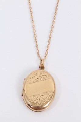 Lot 268 - 9ct gold oval locket on 9ct gold chain
