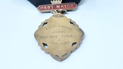 Lot 2598 - Elizabeth II silver and enamel Mayor or Past Mayors neck badge for Lincoln, engraved to reverse 'Councillor John William Giles 1952 - 1953', (Bimirmingham 1960).
