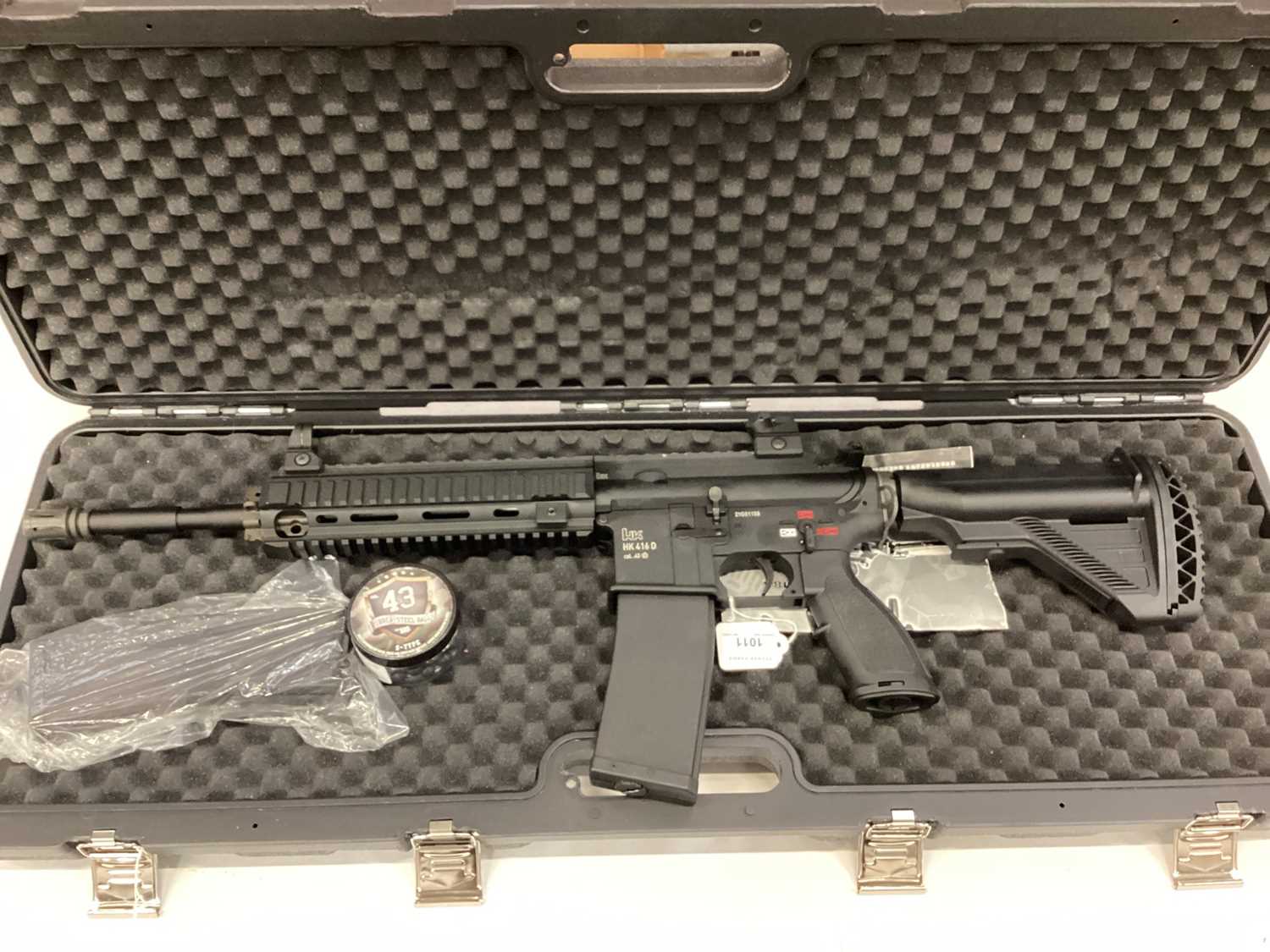 Lot 1011 - Heckler-Koch HK416 air rifle in carrying case with accesories