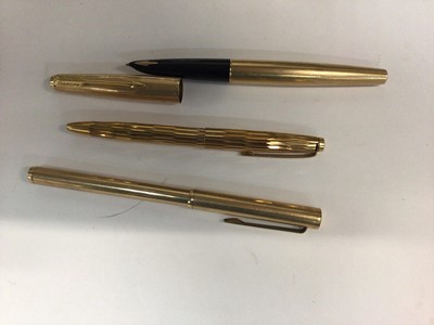 Lot 2686 - Two 1960s Parker gold plated pens and lot pens and propelling pencil (6)