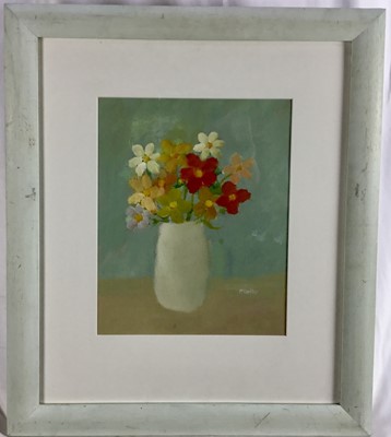 Lot 290 - Peter McCarthy, (born 1955) contemporary oil on board 'white vase of mixed flowers' 32cm x 26cm.